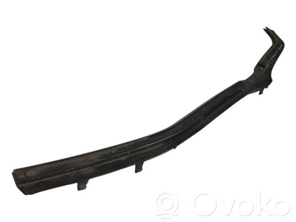 Верхняя часть панели радиатора (телевизор)