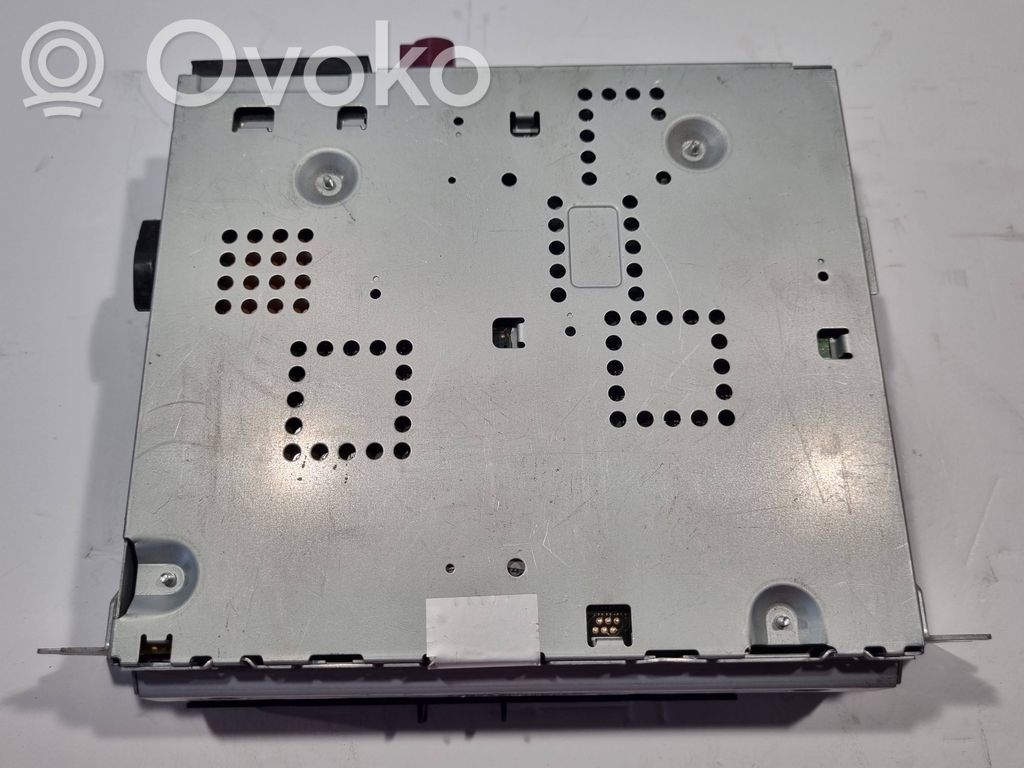 Радио / CD/DVD-плеер / навигация