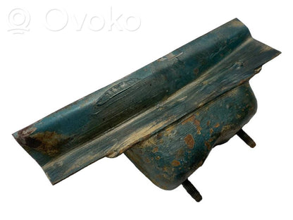 Stabilizer mount (front)