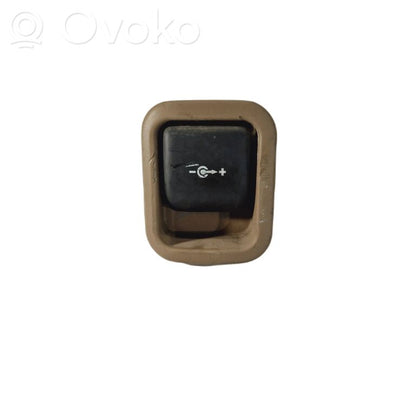 12 V socket (rear)
