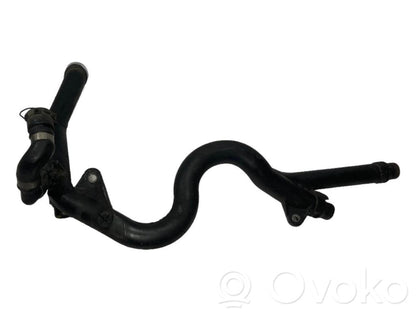 Caurulīte (-es) / šļūtene (-es)