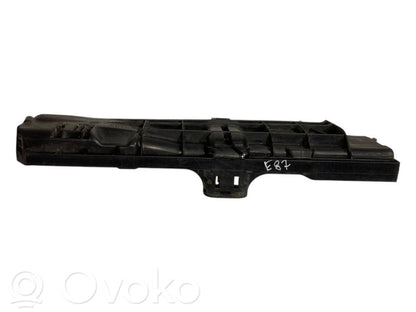 Radiator(s) holder/bracket