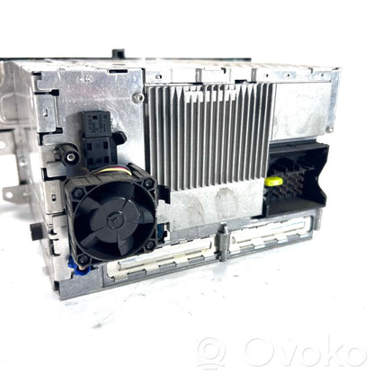 Radio / CD/DVD atskaņotājs / navigācija