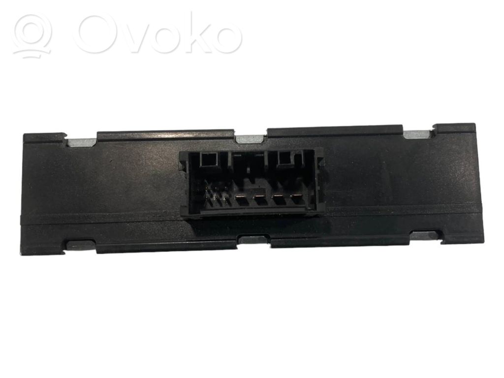 Sprieguma pārveidotājs