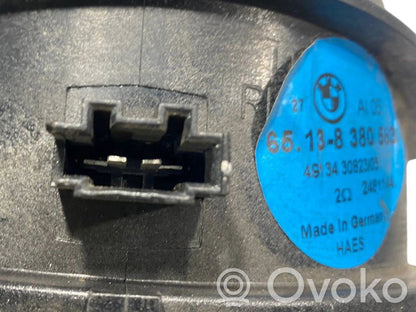 Speaker(s) in the rear door