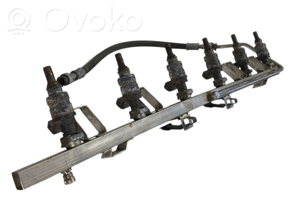 Degvielas maģistrālā caurule