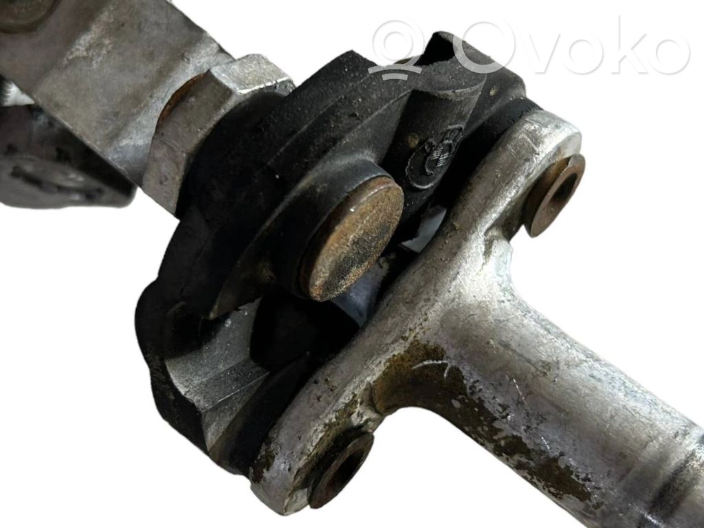 Stūresrata ass krustsavienojums