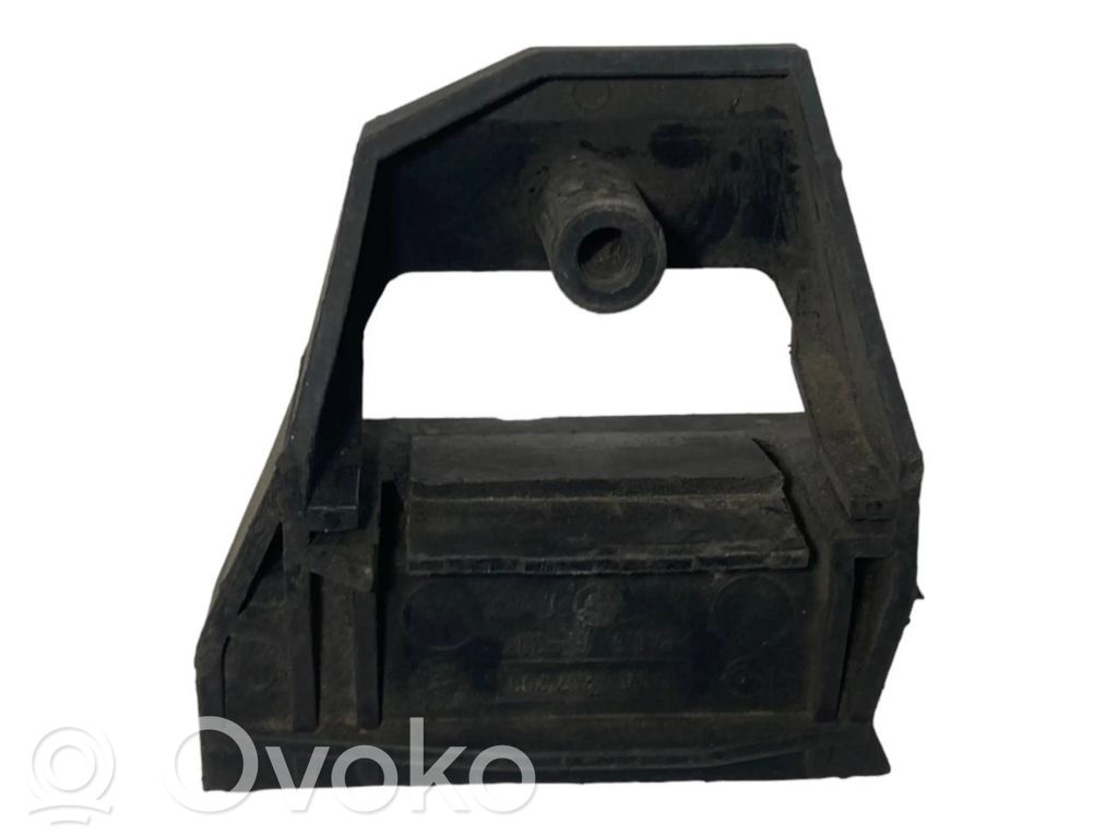 Radiator(s) holder/bracket