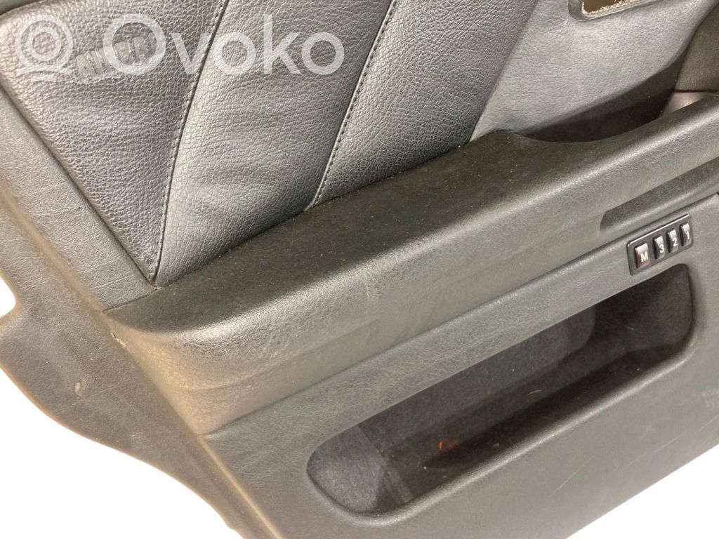 Отделка передней двери