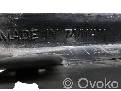 Apakšējais režģis (trīsdaļīgs)