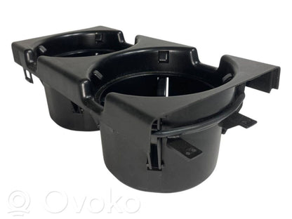 Glāžu turētājs (priekšā)