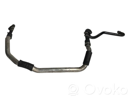 Caurulīte (-es) / šļūtene (-es)