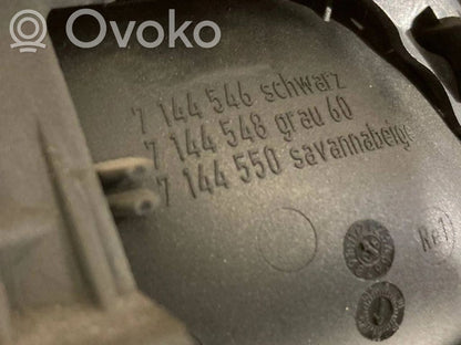 Priekšējo durvju apdare