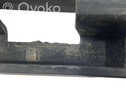 Rear bumper mounting bracket