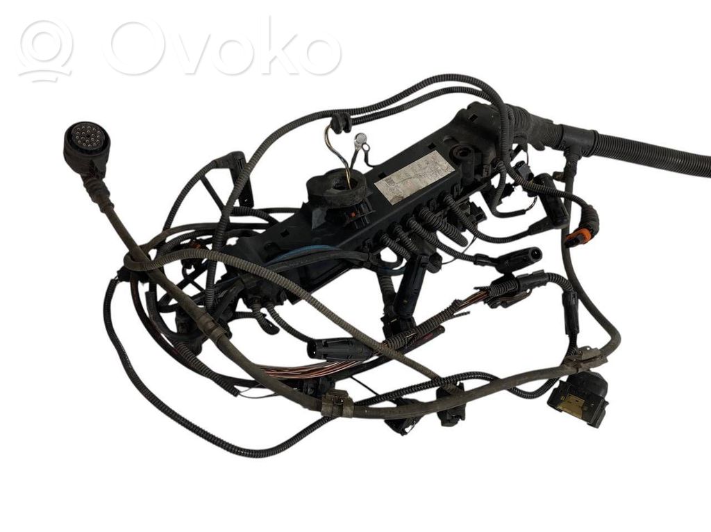 Dzinēja vadu instalācija