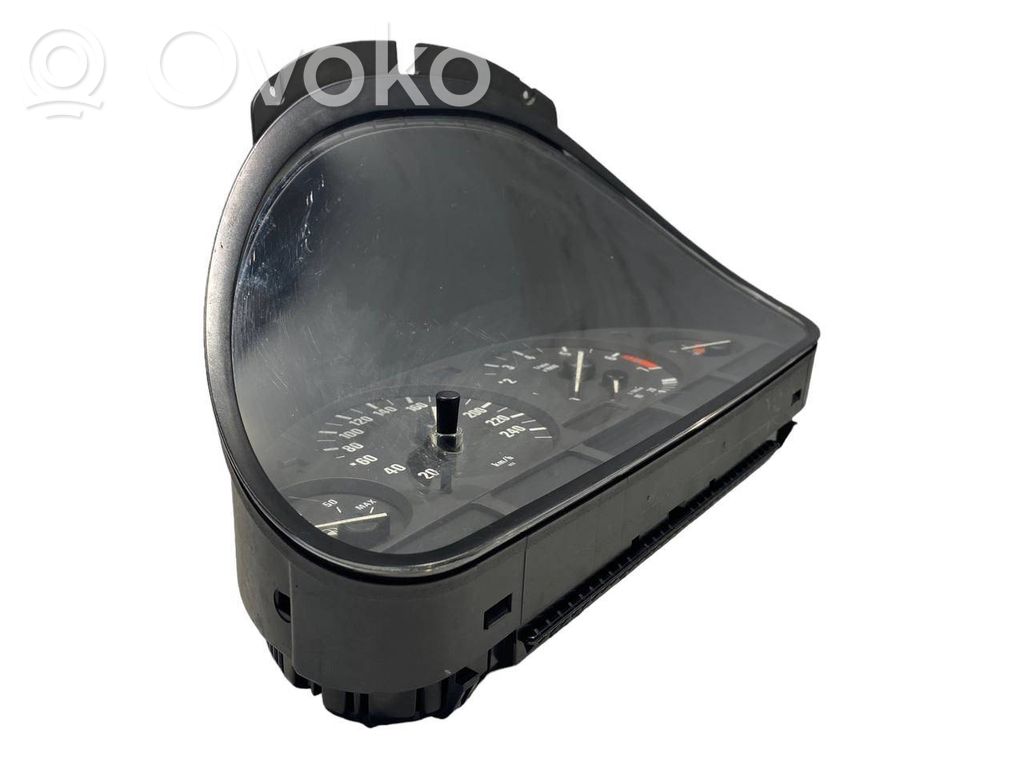 Spidometrs (instrumentu panelī)