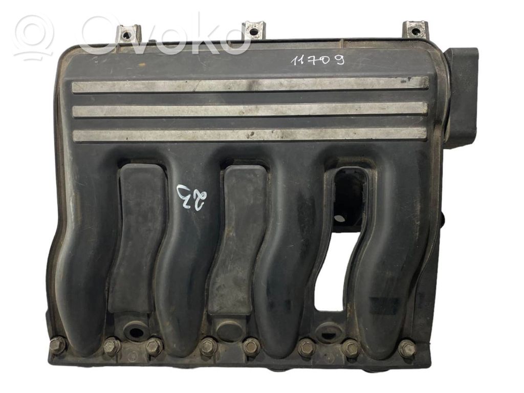 Впускной коллектор