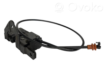 Aizmugurējā pārsega slēdzene