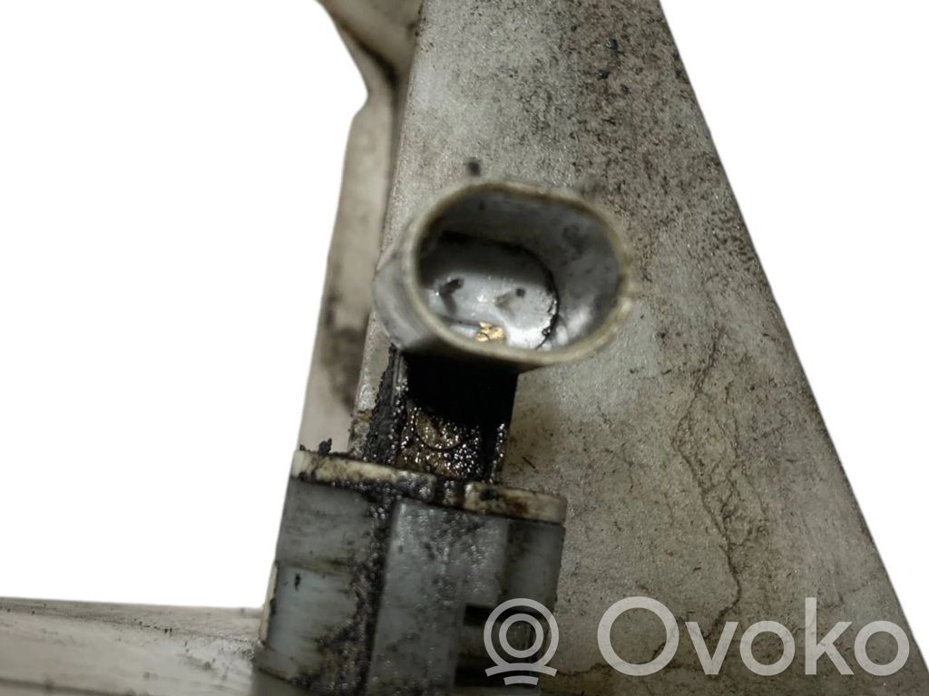 Dzesēšanas šķidruma izplešanās tvertne