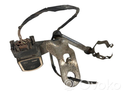 Augstuma sensors (priekšējo lukturu)