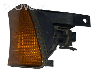 Передний поворотный свет