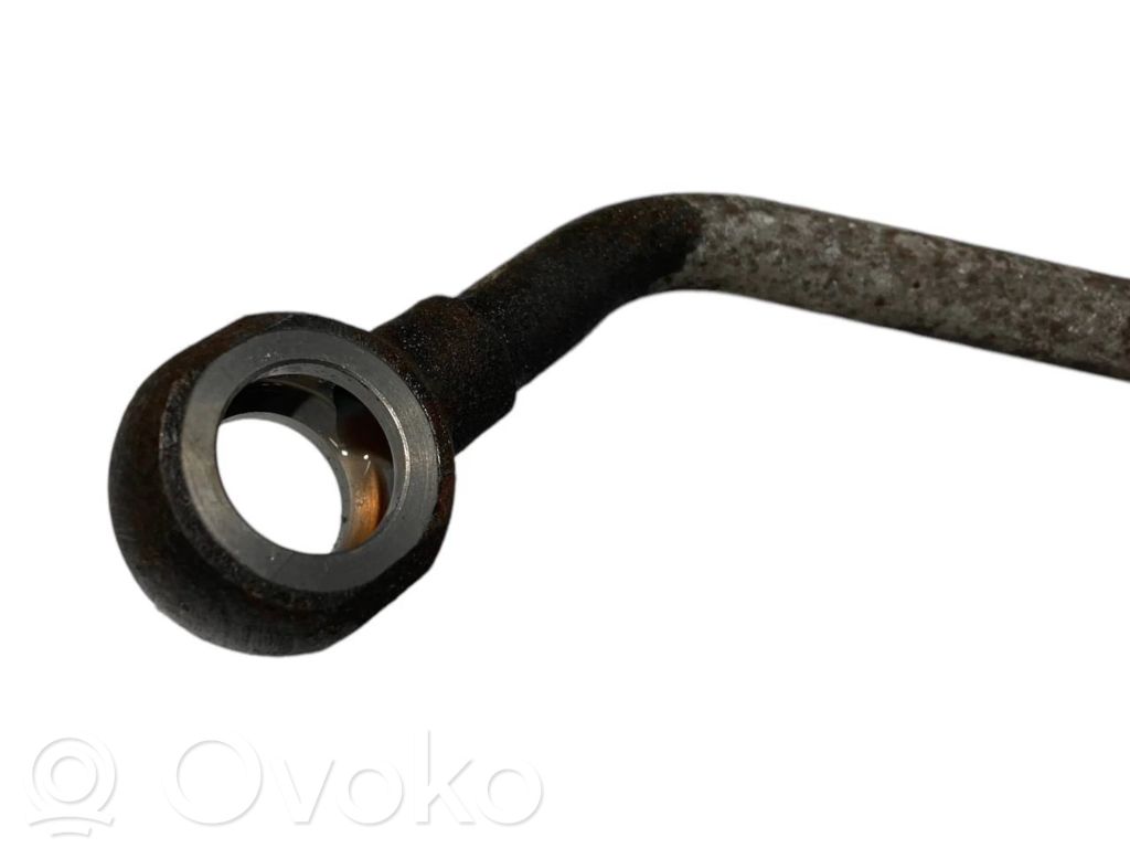 Stūres pastiprinātāja šļūtene (-es) / caurulīte (-es)