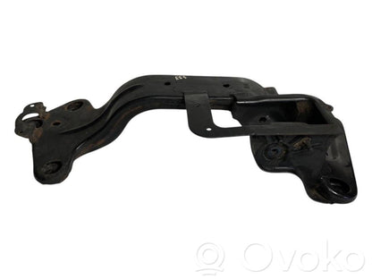 Transmission mounting bracket