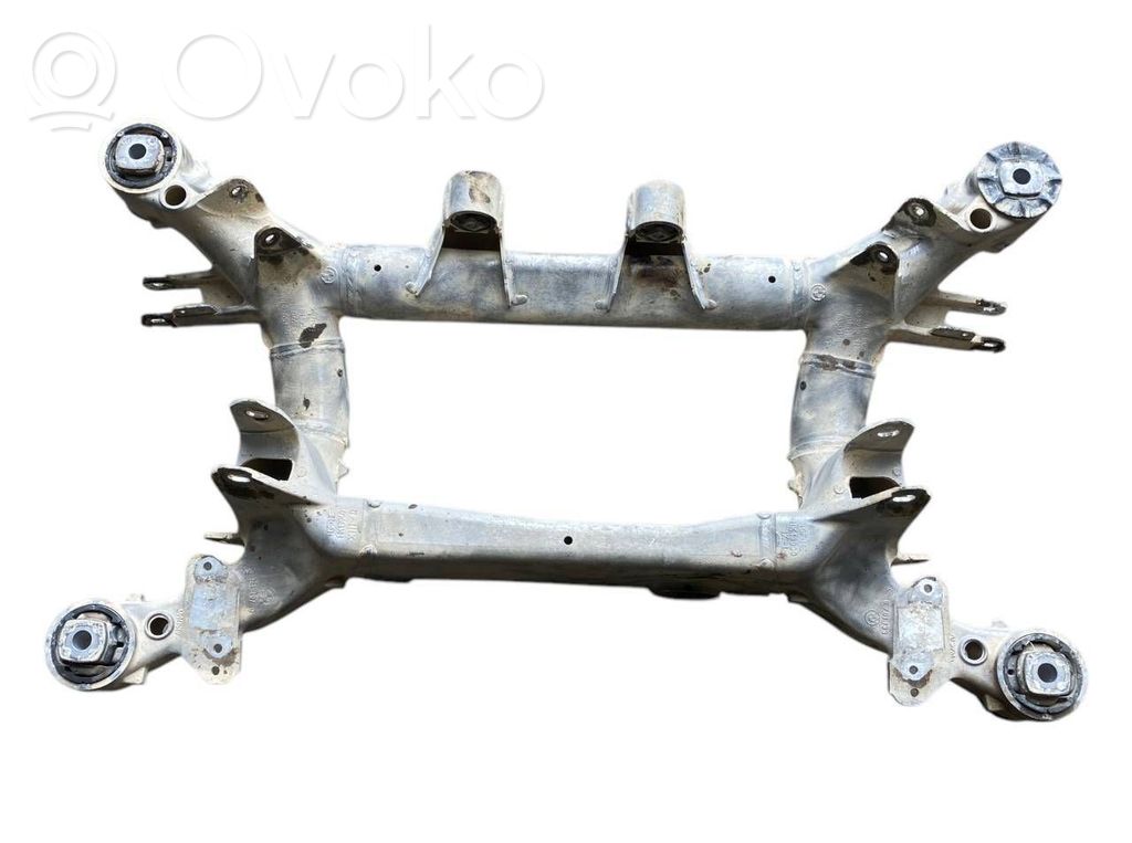 Pusrāmis aizmugurējais / priekšējais