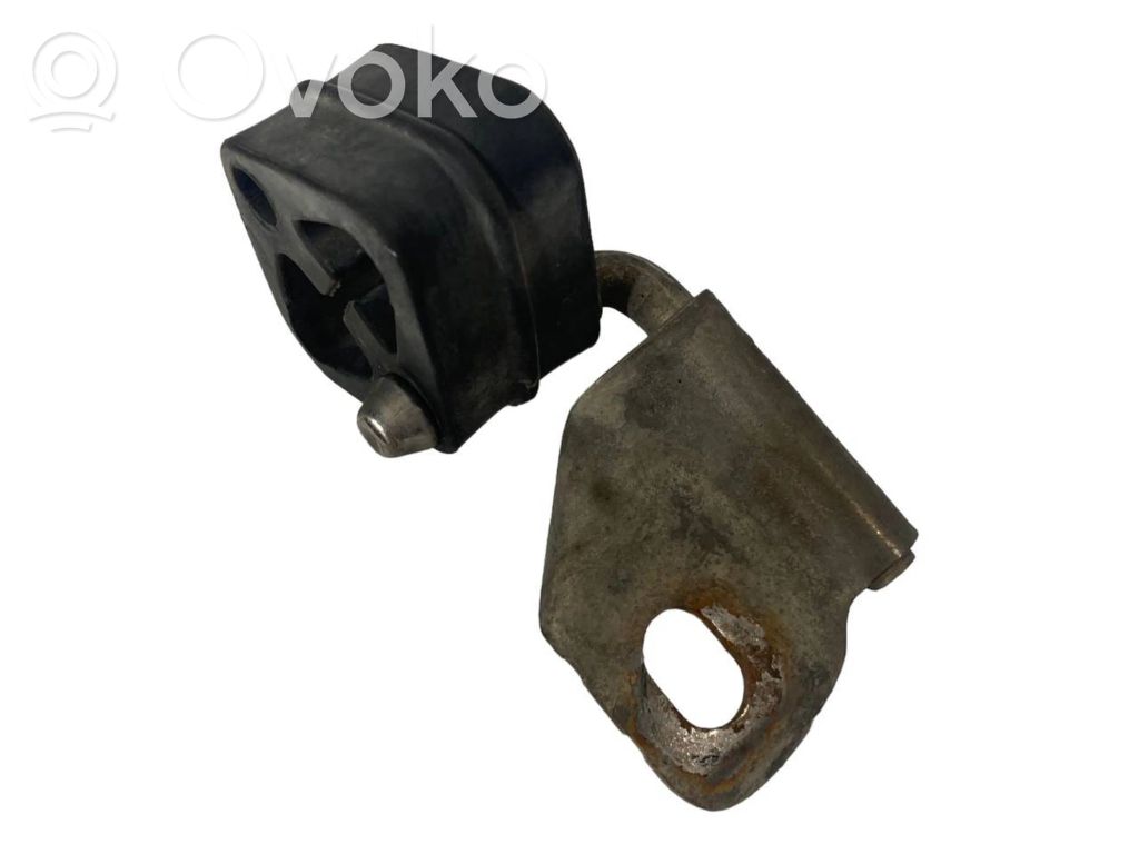 Izpūtēja turētājs