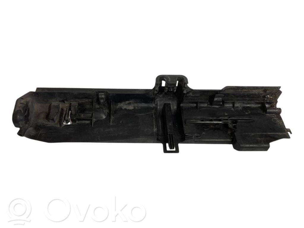 Radiator(s) holder/bracket