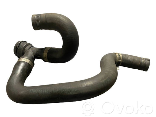 Caurulīte (-es) / šļūtene (-es)