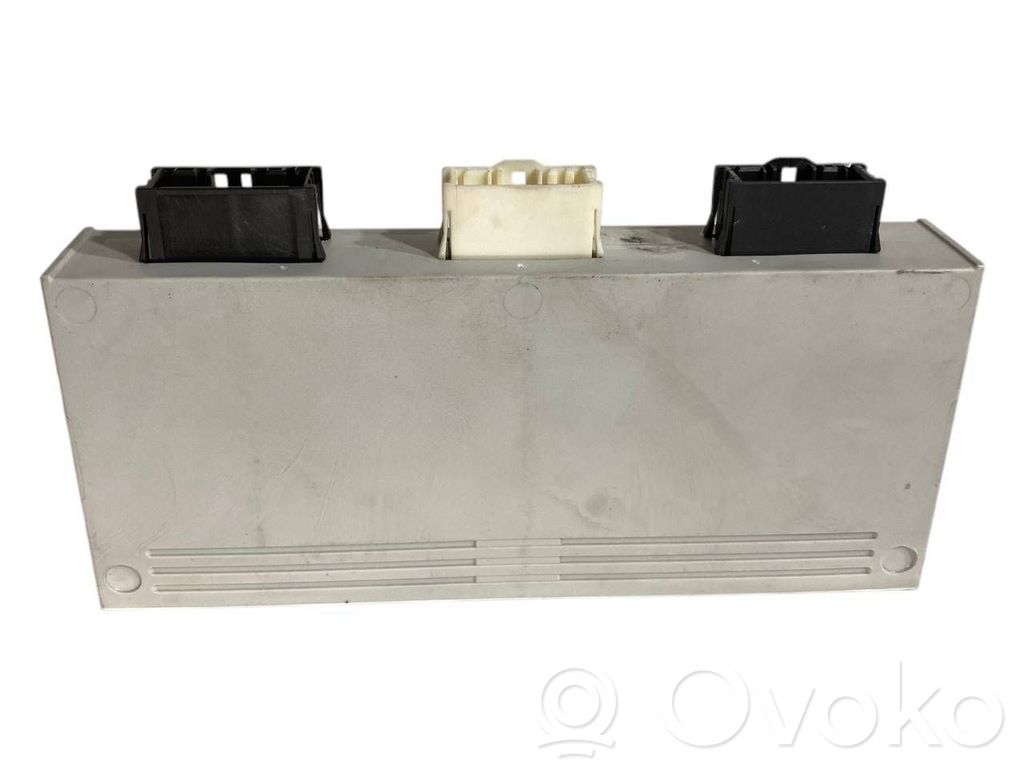 Bagāžnieka pārsega vadības bloks