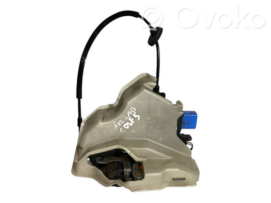 Aizmugurē slēdzene