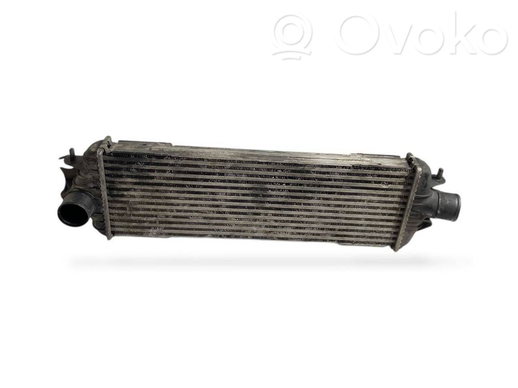 Starpdzesētāja radiators