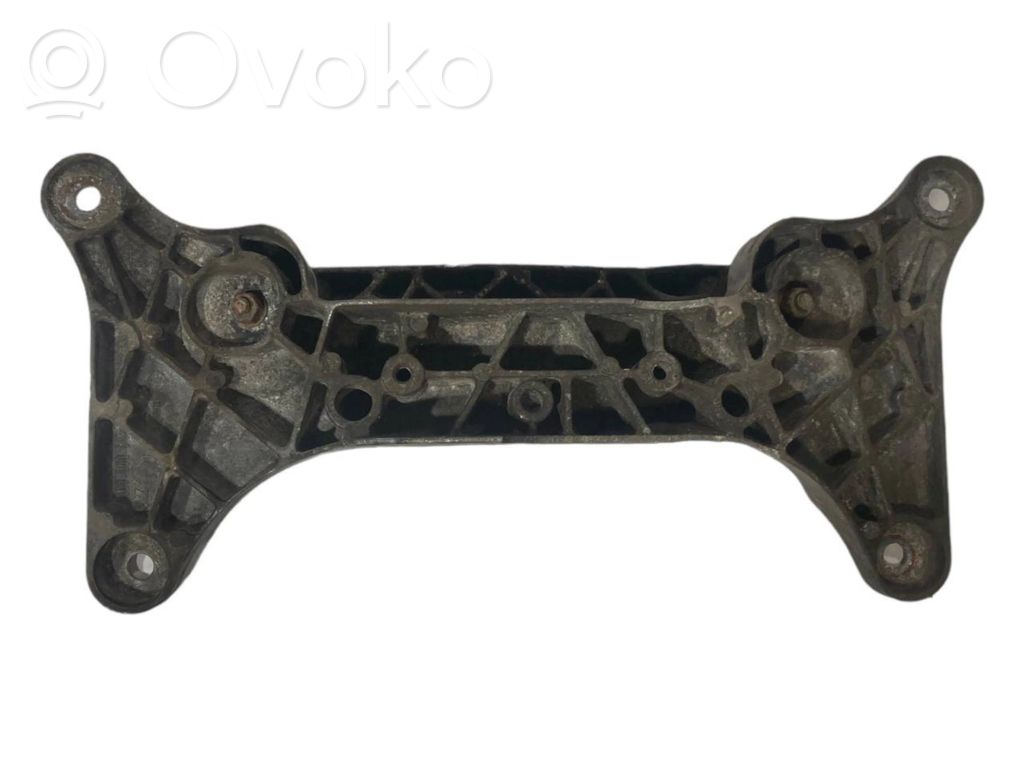 Кронштейн крепления трансмиссии