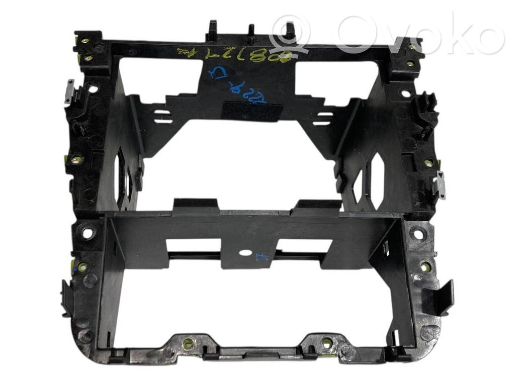 Radiouztvērēja / navigācija dekoratīvā apdare