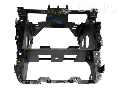 Radiouztvērēja / navigācija dekoratīvā apdare