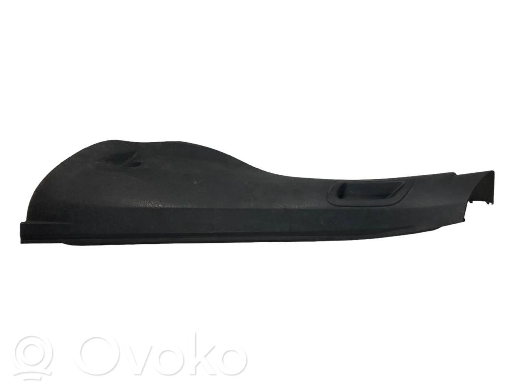 (C) statņa dekoratīvā apdare