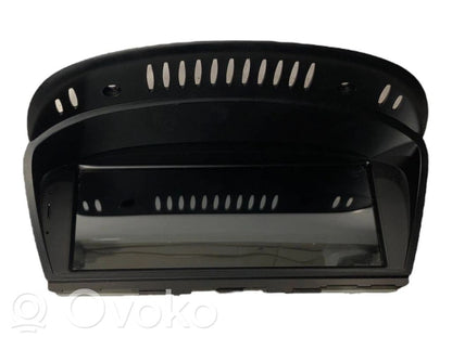 Ekrāns / displejs / mazais ekrāns