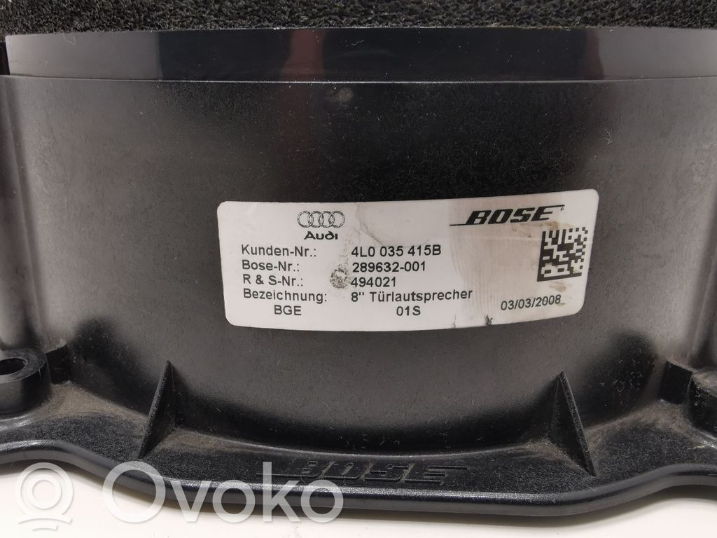 Speaker(s) in front door