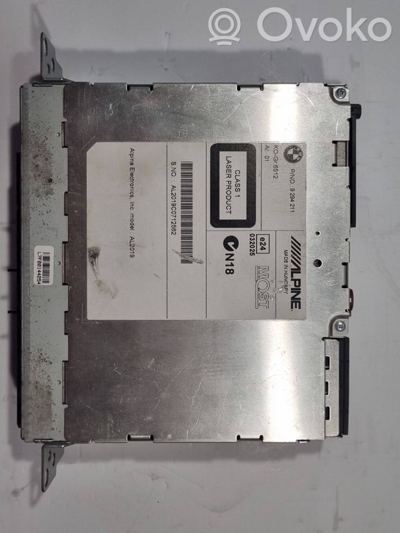 Radio / CD/DVD atskaņotājs / navigācija