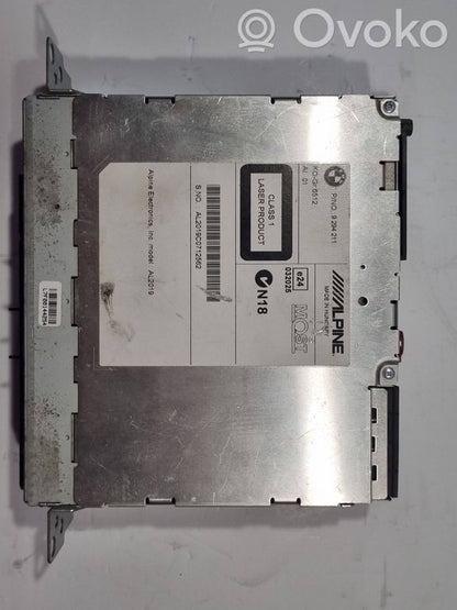 Radio / CD/DVD atskaņotājs / navigācija