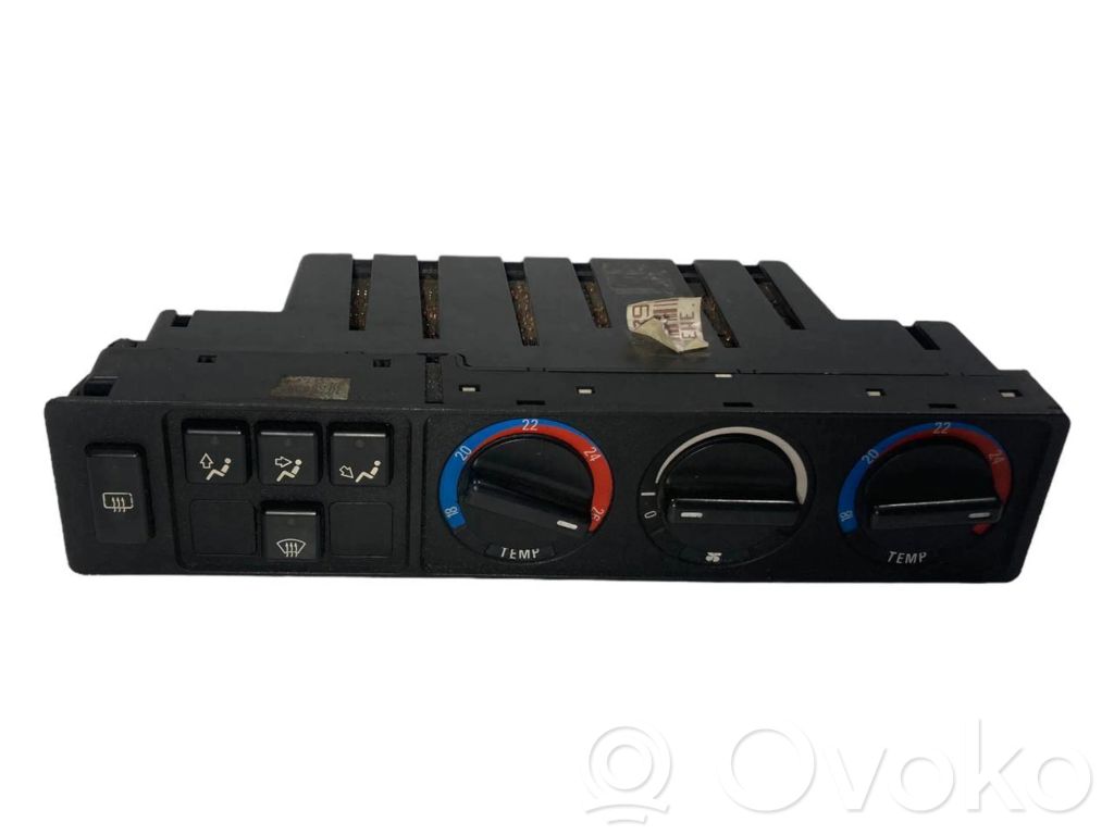 Air conditioning / climate control / interior heating control unit (in the passenger compartment)