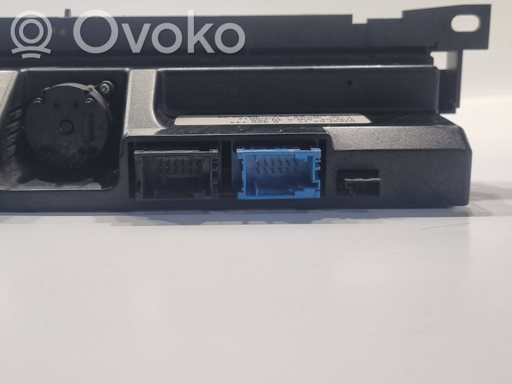 Air conditioning / climate control / interior heating control unit (in the passenger compartment)