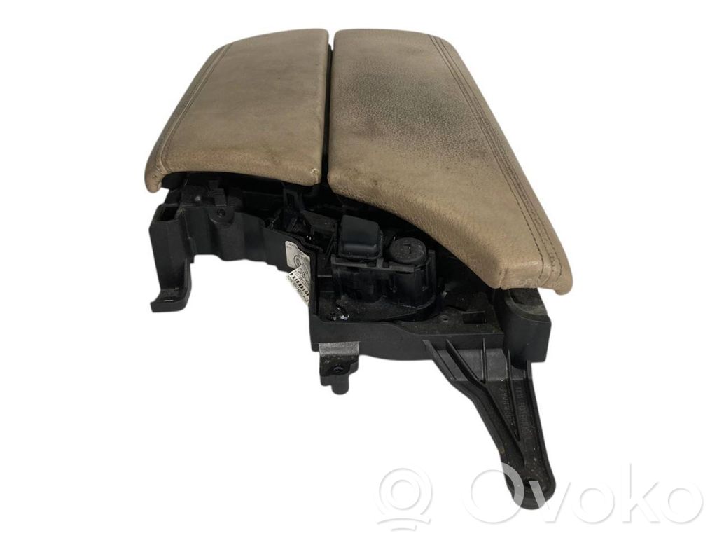 Каркас отсека для хранения вещей