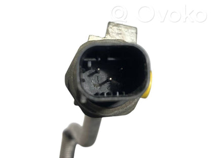 Air conditioner pipe(s) / hose(s)