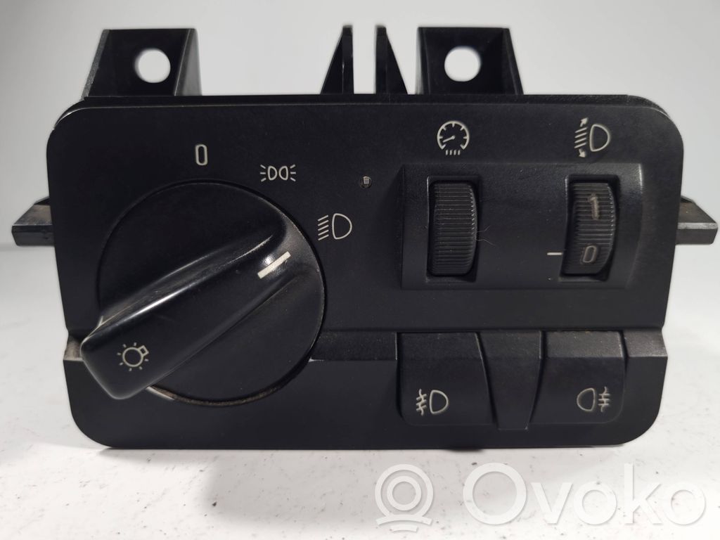 Headlight switch