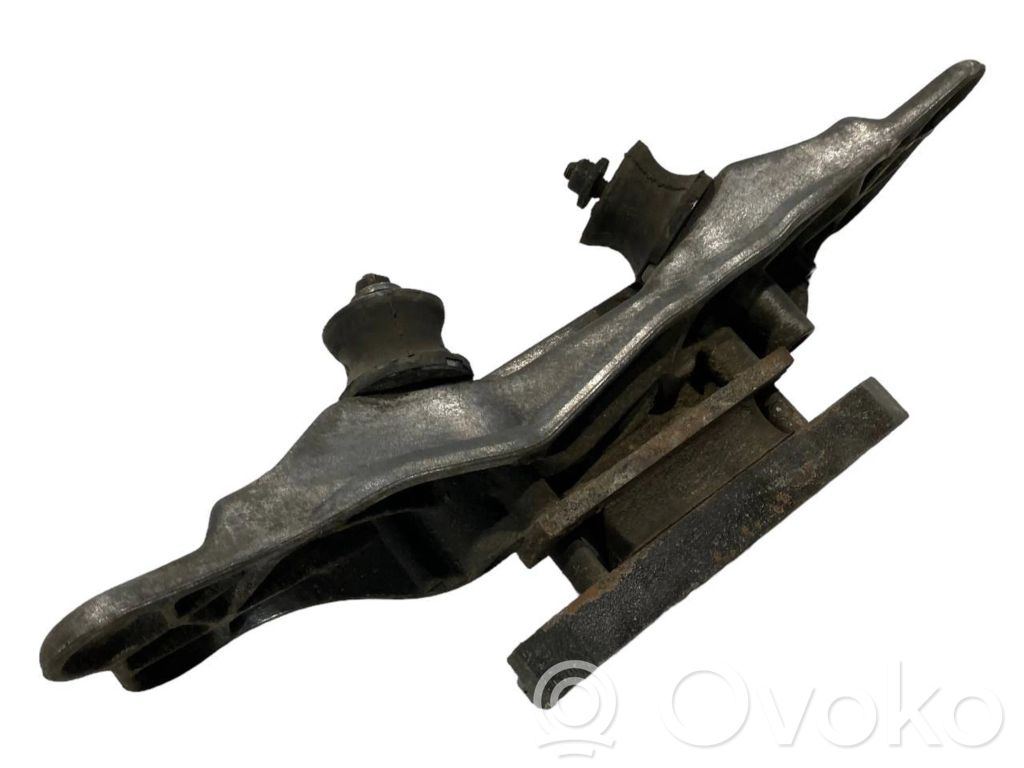 Pārnesumkārbas stiprinājuma kronšteins