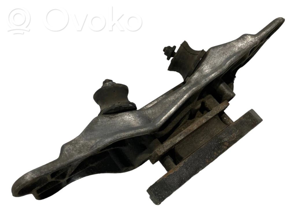Transmission mounting bracket