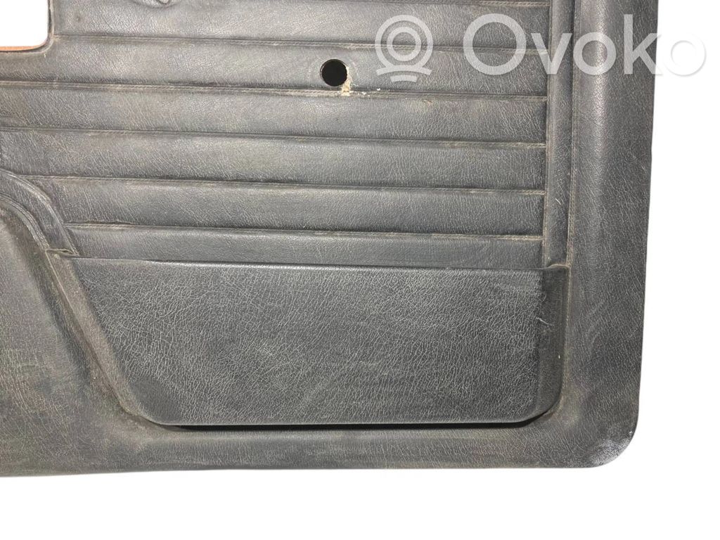 Priekšējo durvju apdare